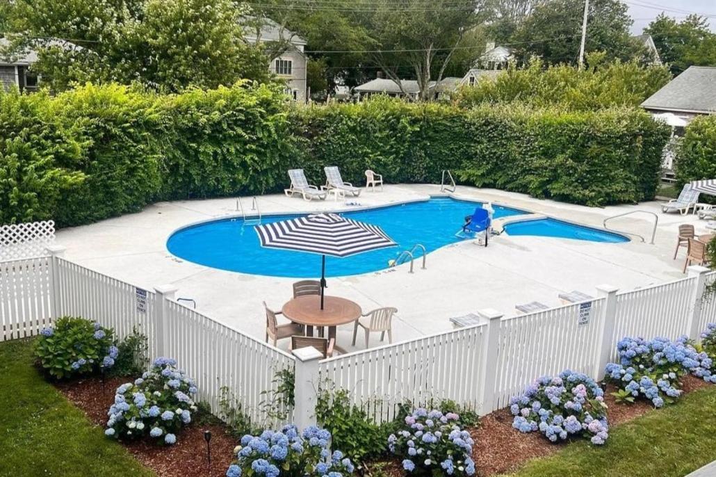 Edgartown Commons Vacation Apartments Bagian luar foto